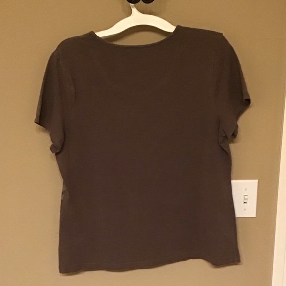Brown Tee with floral design - Picture 2 of 3